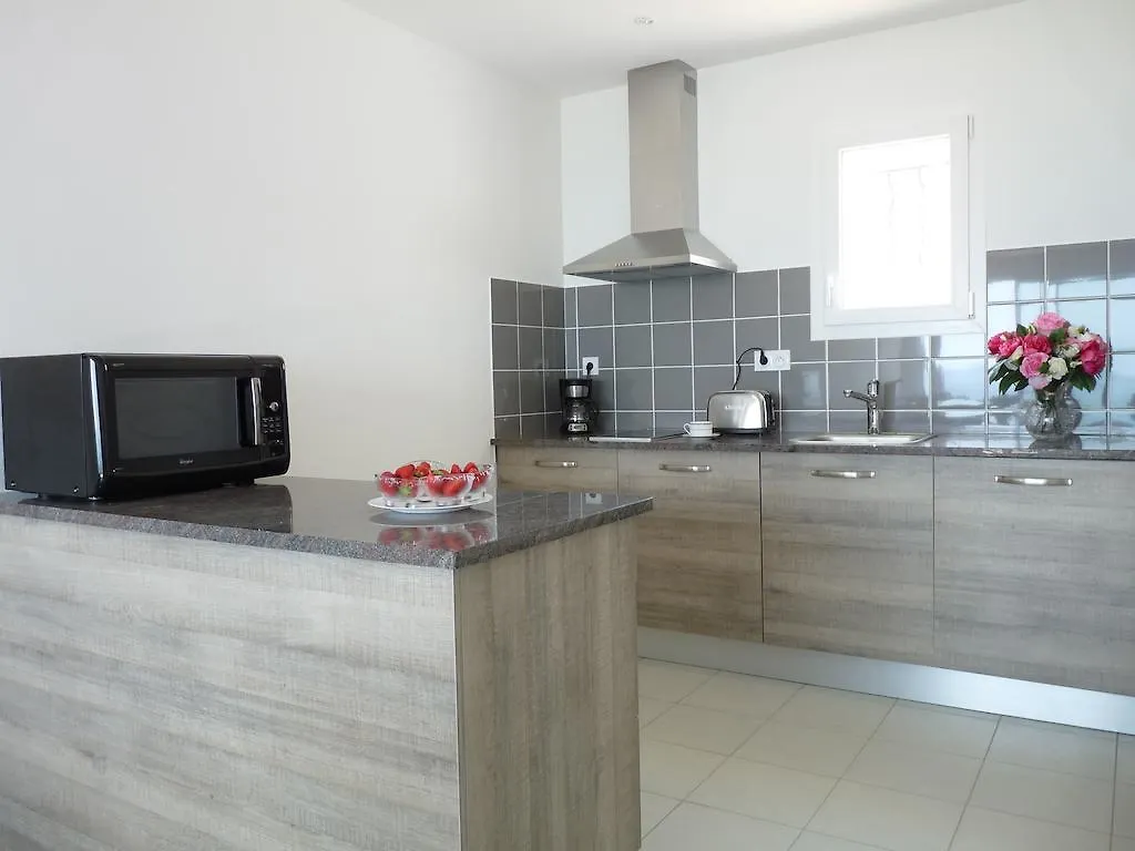Residence Et Appart'Hotel La Provence Saint-Mitre-les-Remparts