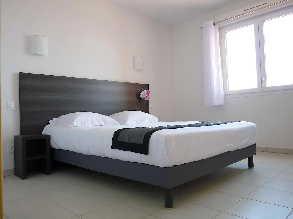 Aparthotel Residence Et Appart'Hotel La Provence Saint-Mitre-les-Remparts